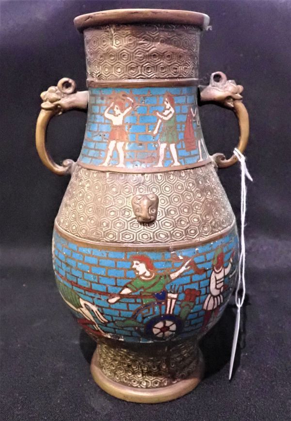 AN UNUSUAL CHINESE CLOISONNÉ ENAMELLED BRASS TWO HANDLED VASE