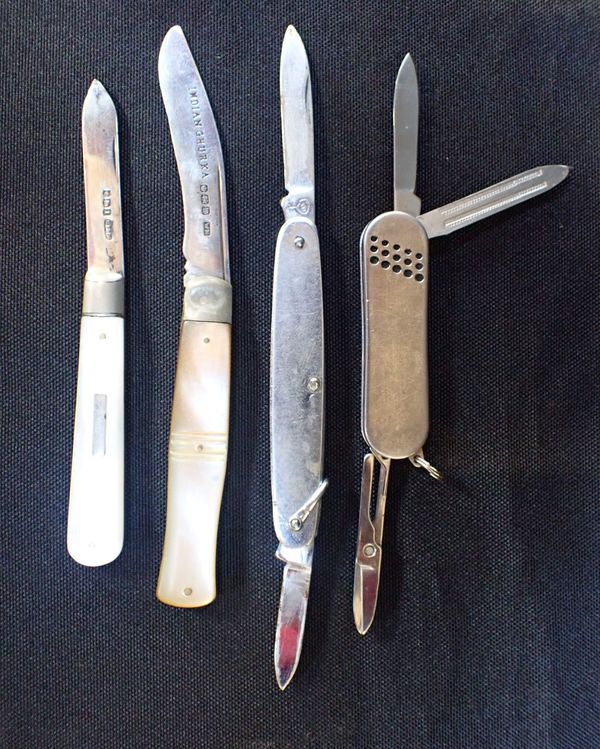 2 SILVER FOLDING FRUIT KNIVES