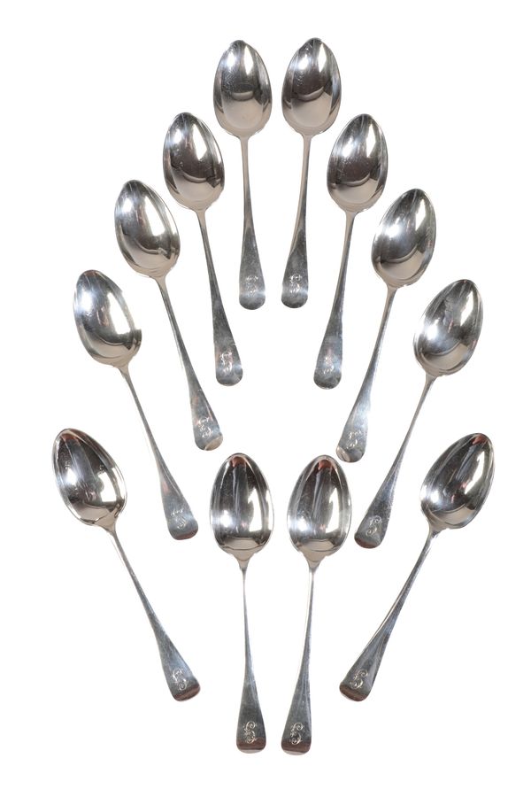 A SET OF TWELVE GEORGE V SILVER OLD ENGLISH PATTERN DESSERT SPOONS