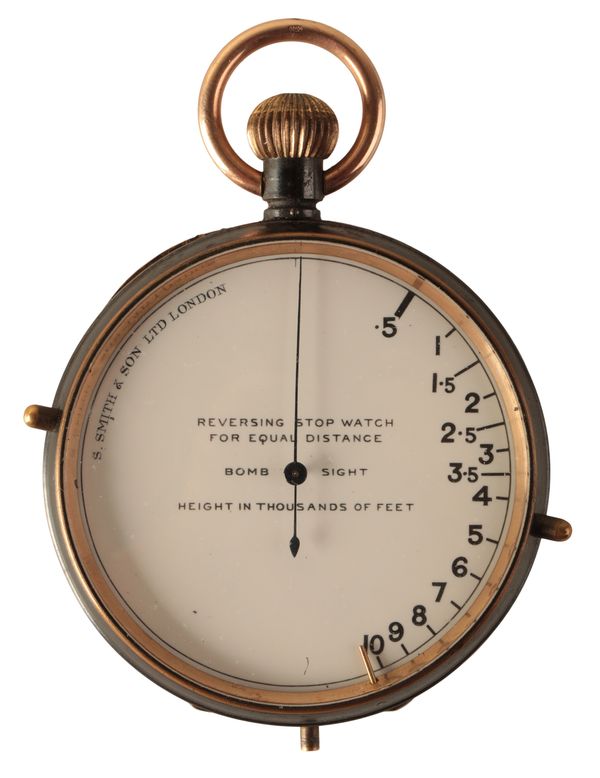 S.SMITH & SON LTD OF LONDON : A GUN METAL BOMBSIGHT REVERSING STOPWATCH