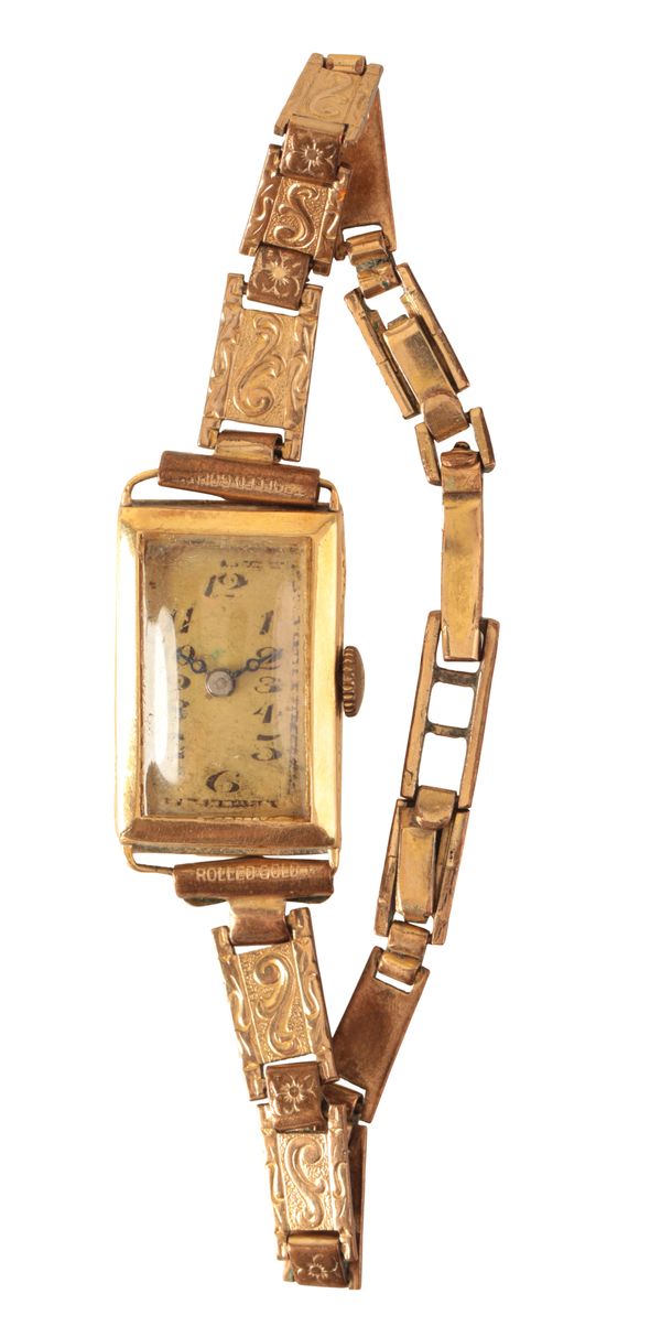 A LADY'S 18CT GOLD WRISTWATCH