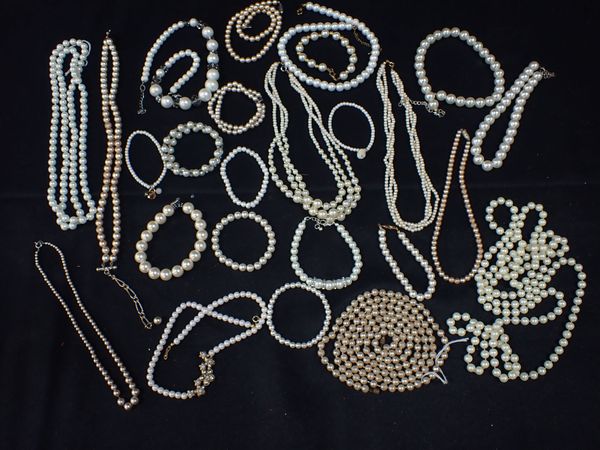 A COLLECTION OF SIMULATED PEARLS, AND PEARLS