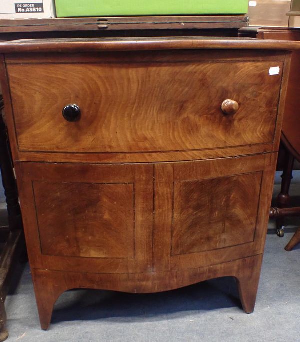 A REGENCY MAHOGANY BOWFRONT NIGHT COMMODE