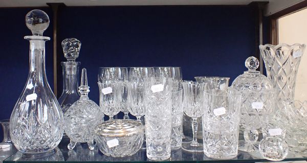 A COLLECTION OF CRYSTAL GLASS