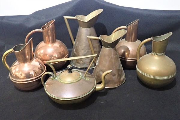 A BOX OF MIXED METALWARE