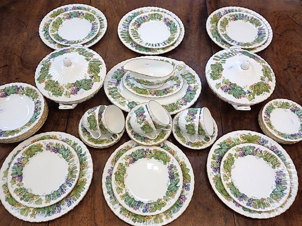 A ROYAL WORCESTER 'VINE HARVEST' DINNER AND TEA SERVICE