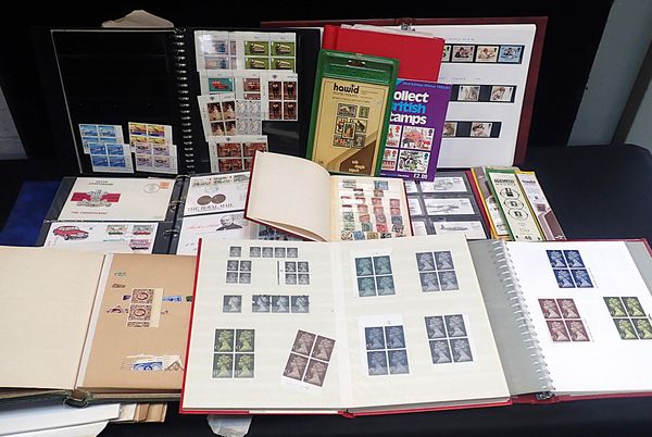 A GOOD COLLECTION OF STAMPS