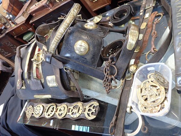 A SET OF HEAVY HORSE TACK