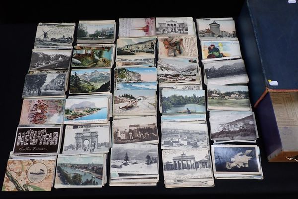 A QUANTITY OF EDWARDIAN POSTCARDS