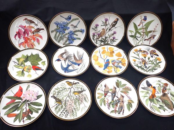 A SET OF TWELVE 'SONGBIRDS OF THE WORLD' PLATES