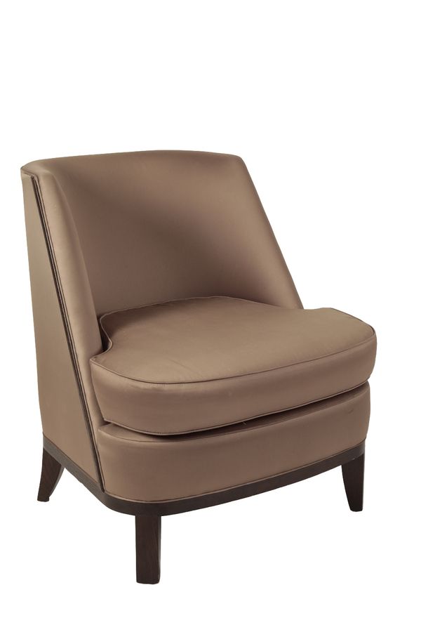 CUSHIONED LOUNGE CHAIR