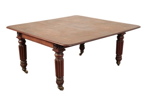 GEORGE IV /WILLIAM IV MAHOGANY EXTENDING DINING TABLE
