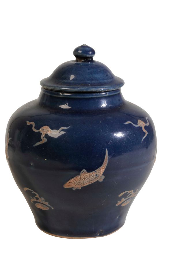 RARE BLUE-GLAZE 'FISH' JAR AND COVER, WANLI PERIOD