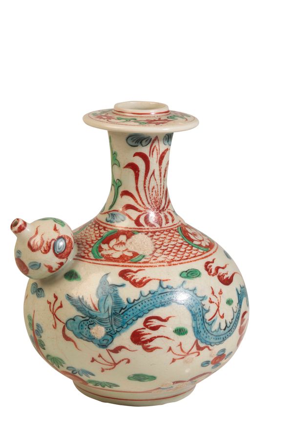 RARE SWATOW POLYCHROME KENDI, MING DYNASTY