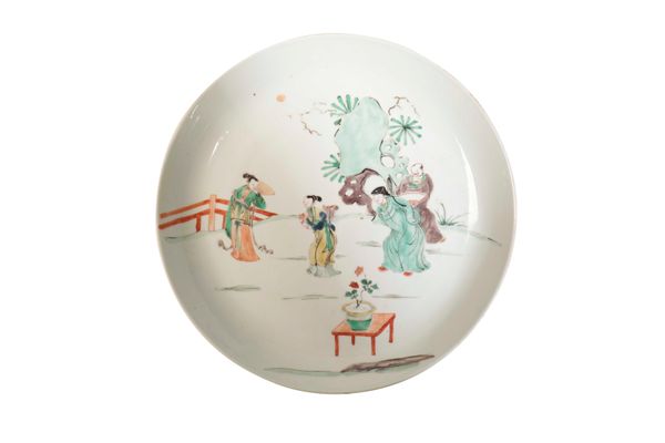 LARGE FAMILLE VERTE DISH, KANGXI PERIOD