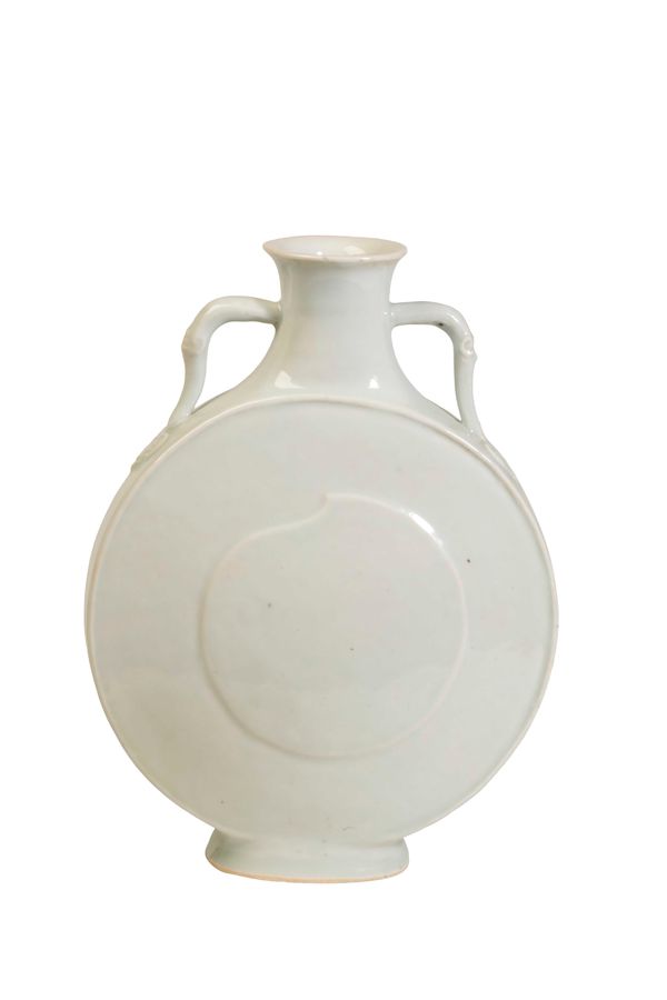 PALE-CELADON GLAZE MOON FLASK, QIANLONG PERIOD