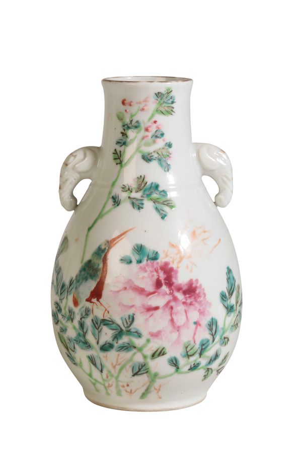 SMALL FAMILE ROSE VASE , SIGNED ZHU SHAOGUAN, DATED 1889