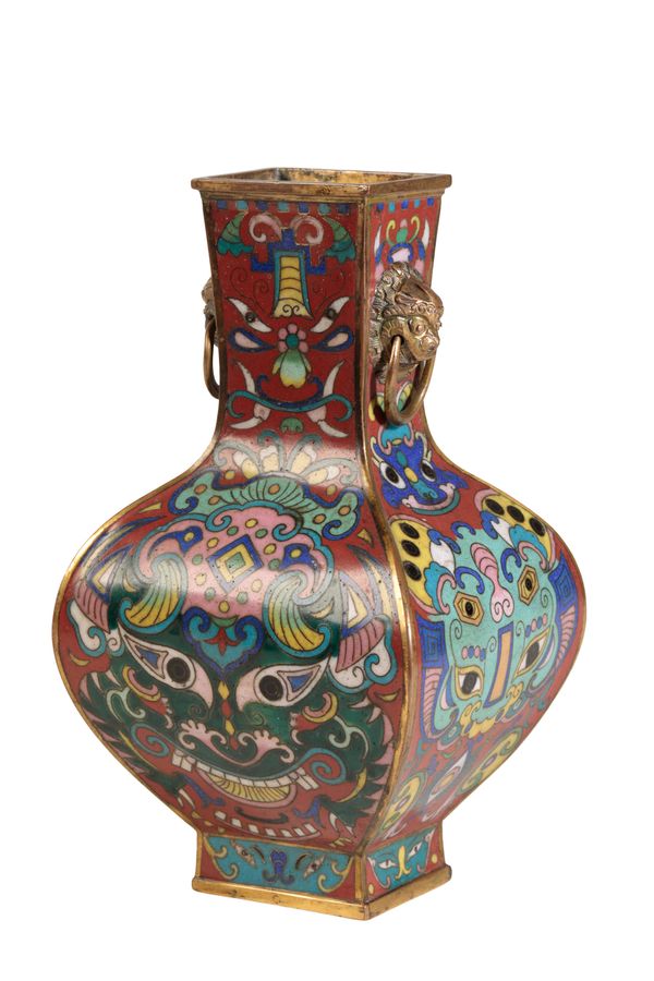 SMALL CLOISONNE VASE, QING DYNASTY, 19TH CENTURY