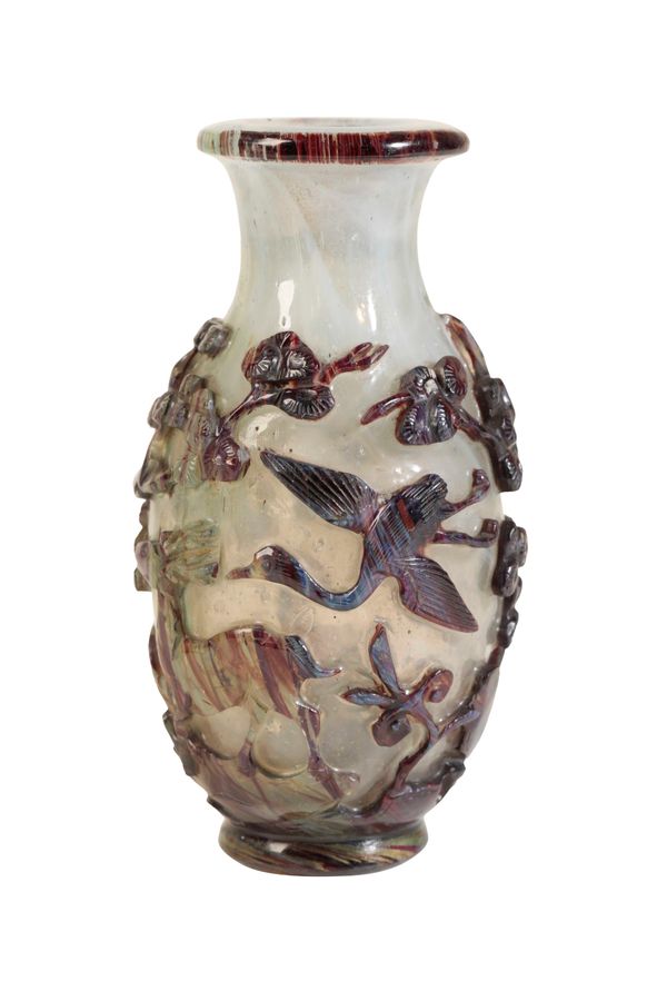 SMALL GLASS OVERLAY 'DEER AND CRANE' VASE, QIANLONG PERIOD