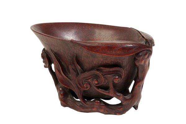 LARGE CARVED BAMBOO LIBATION CUP, 17TH / 18TH CENTURY