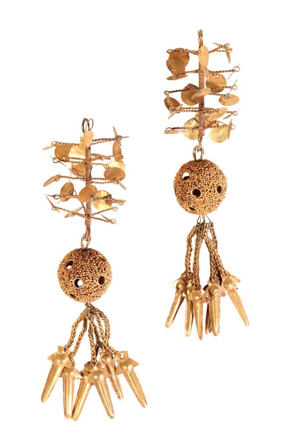 PAIR OF GOLD EARRINGS, WARRING STATES