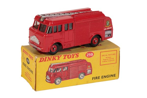 DINKY TOYS FIRE ENGINE (259)