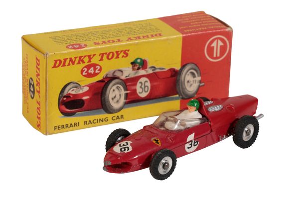 DINKY TOYS FERRARI RACING CAR (242)