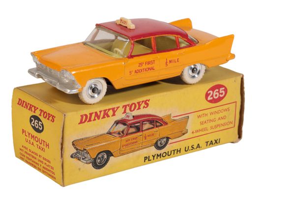 DINKY TOYS PLYMOUTH U.S.A. TAXI (265)