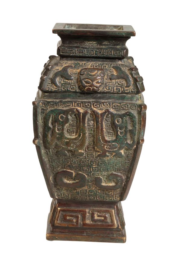 ARCHAISTIC BRONZE VASE, QING DYNASTY