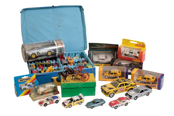 LARGE COLLECTION OF RALLY/RACING DIECAST TOYS