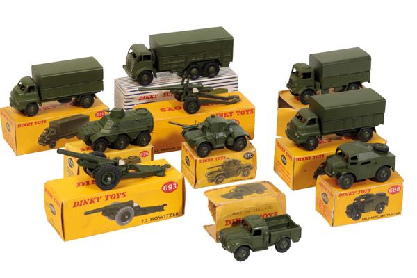 MILITARY DINKY TOYS INCLUDING AN ARMY 1-TON CARGO TRUCK 641