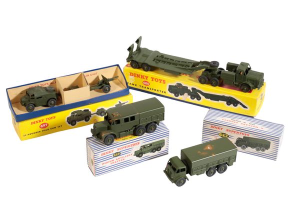MILITARY DINKY TOYS AND SUPERTOYS INCLUDING A 25-POUNDER FIELD GUN SET 697