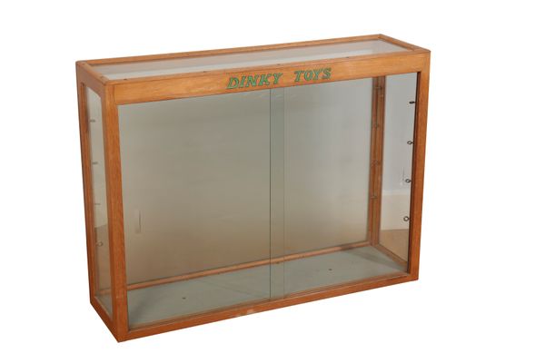 DINKY TOYS GLASS DISPLAY CABINET