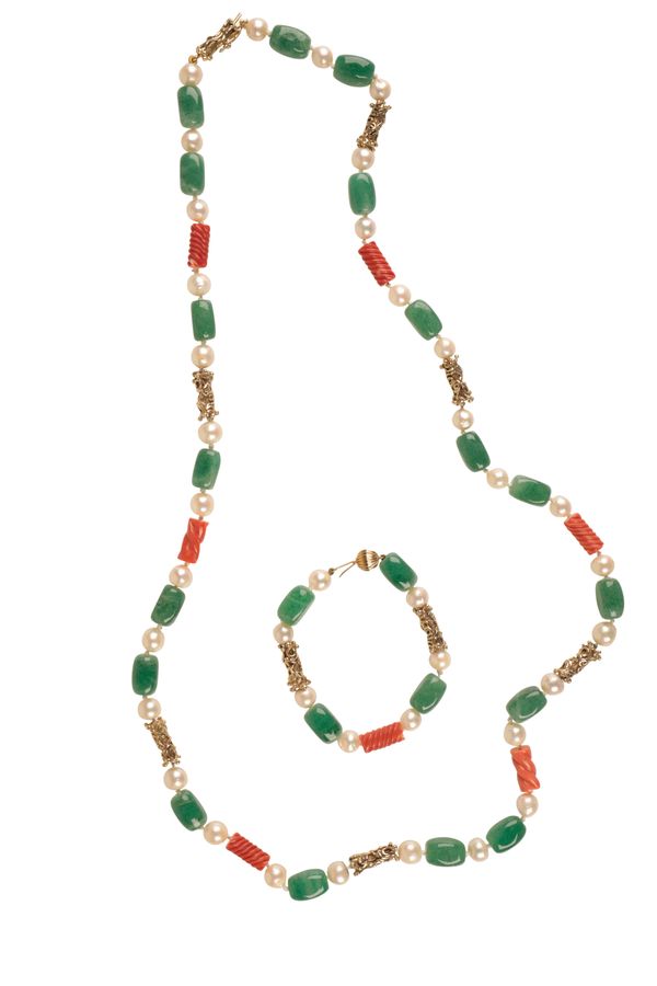 A  JADEITE, CORAL, BLISTER PEARL AND GOLD NECKLACE AND  BRACELET SUITE