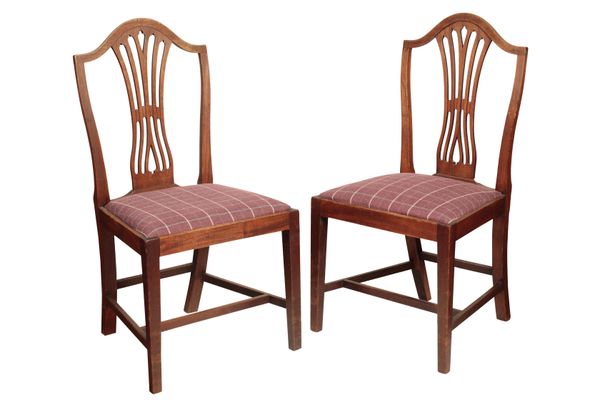 A SET OF SIX MAHOGANY DINING CHAIRS