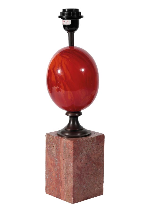 MAISON CHARLES: A RESIN "OSTRICH" EGG TABLE LAMP