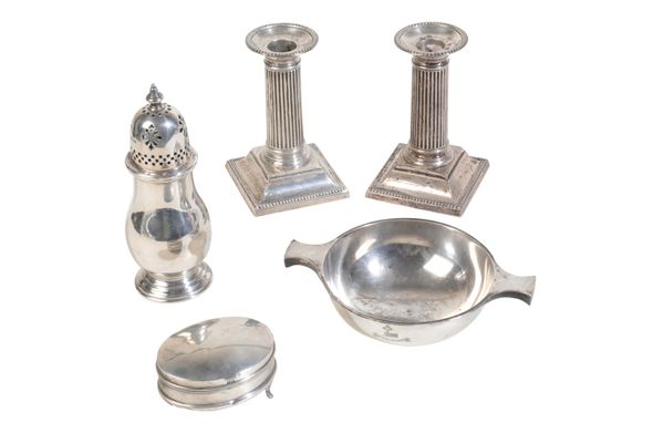 A SMALL GROUP OF SILVER ITEMS,