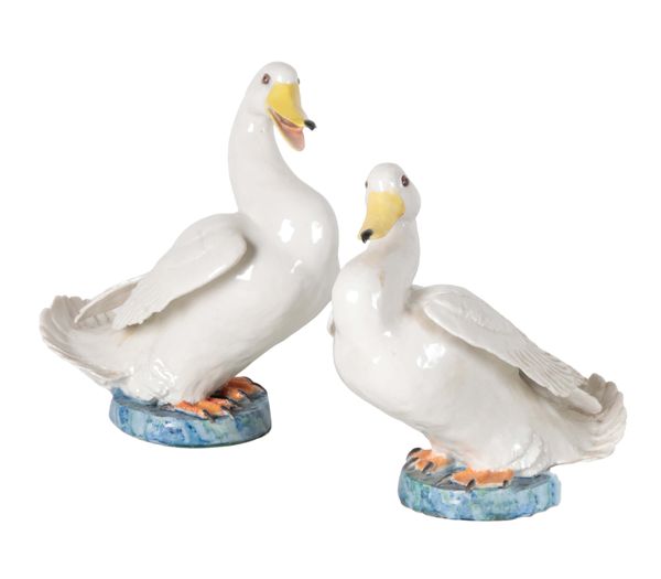 PAIR OF GLAZED POTTERY DUCKS BY LADY ANNE GORDON, LATE 20TH CENTURY