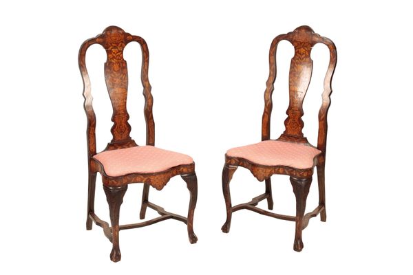 A PAIR OF QUEEN ANNE WALNUT AND MARQUETRY SIDE CHAIRS,