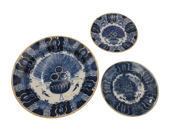 A DUTCH DELFTWARE BLUE AND WHITE CHARGER,