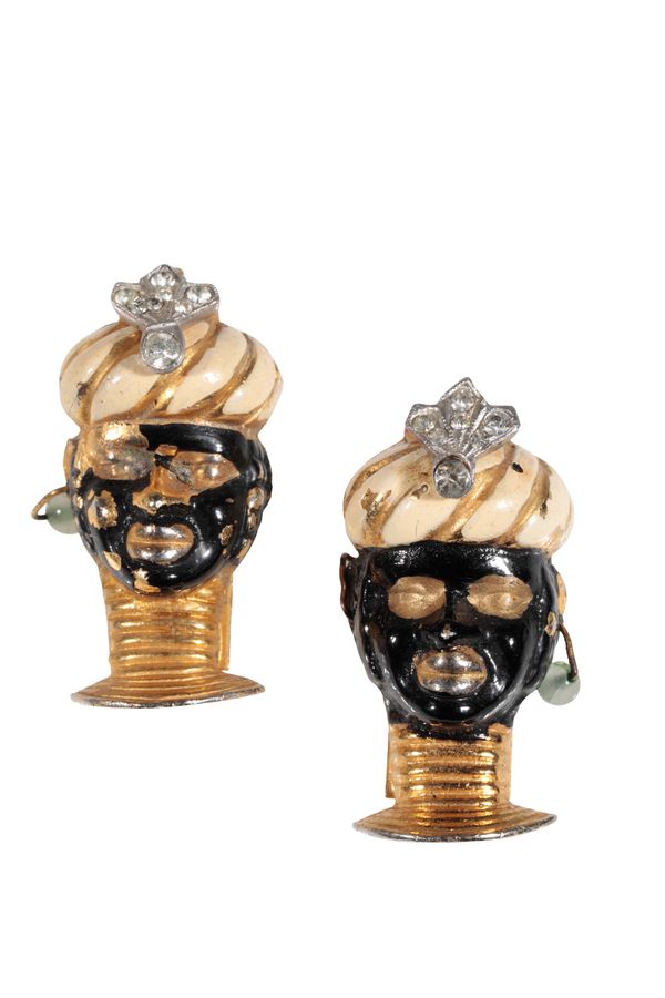 A PAIR OF BLACKAMOOR CLIPS IN THE MANNER OF CARTIER RETURN TO RICHARD GOLD