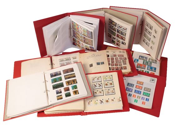 EXTENSIVE COLLECTION OF WORLD STAMPS