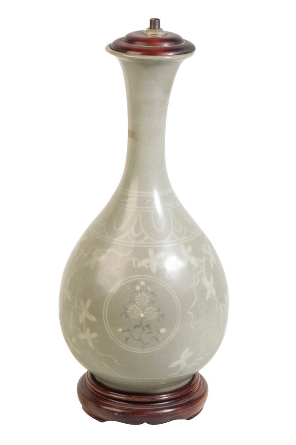 KOREAN CELADON-GLAZE VASE