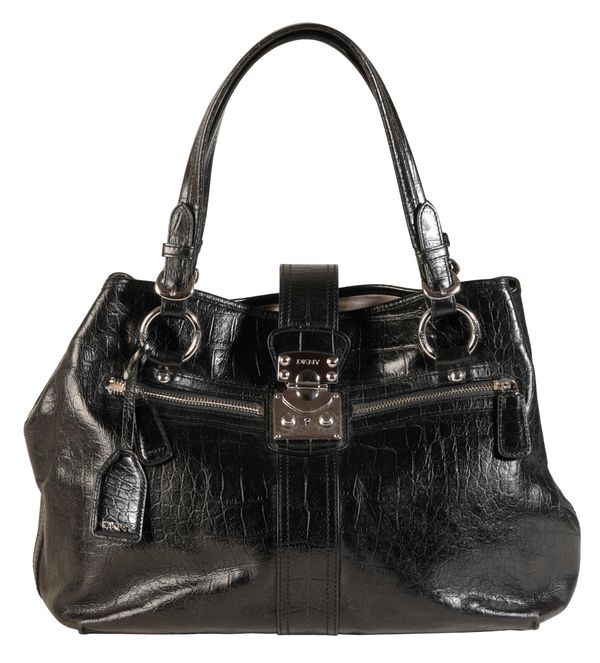 A BLACK LEATHER DKNY LADIES SHOULDER BAG