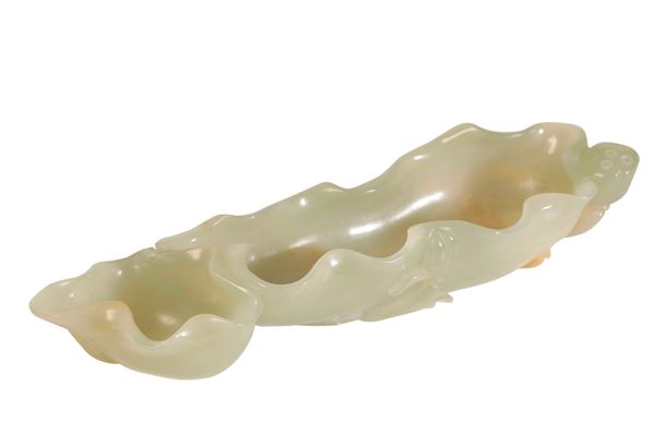 WHITE JADE 'LOTUS' BRUSH WASHER, LATE QING / REPUBLIC PERIOD