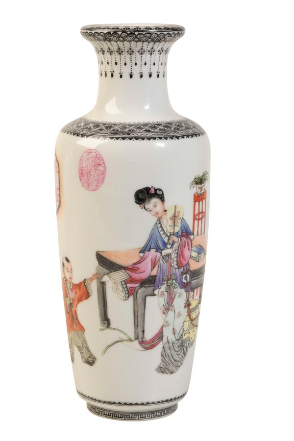 FAMILLE ROSE VASE, REPUBLIC PERIOD