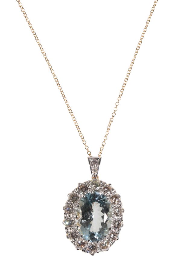 AN AQUAMARINE AND DIAMOND PENDANT