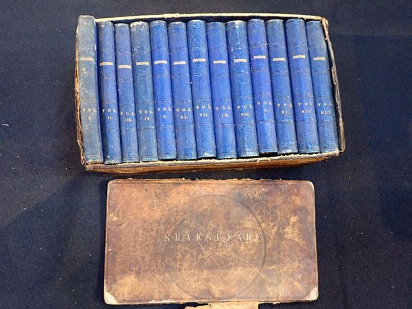 THE HANDY VOLUME SHAKSPEARE