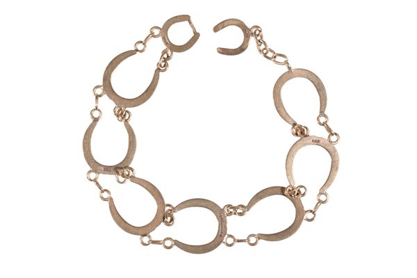 A 9CT YELLOW GOLD BRACELET