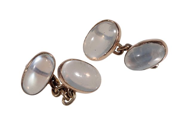 A PAIR OF GENTLEMAN'S MOONSTONE CUFFLINKS